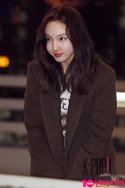 TWICE, Nayeon (TWICE) — Airport
