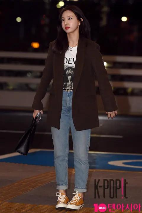 TWICE, Nayeon (TWICE) — Airport