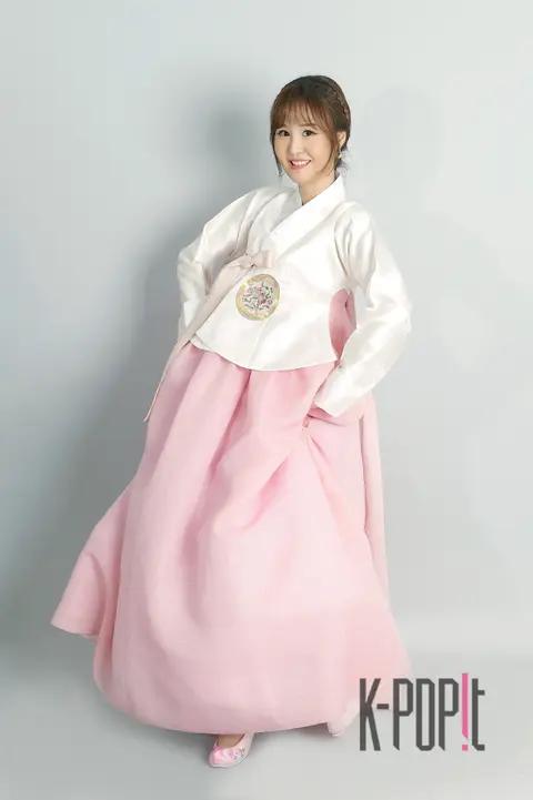 Yun Su-hyun 8 — Yoon Su-hyun Hanbok Visit Interview