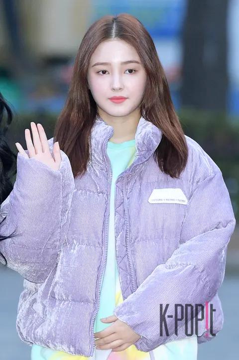 MOMOLAND, Nancy — Music Bank Arrival