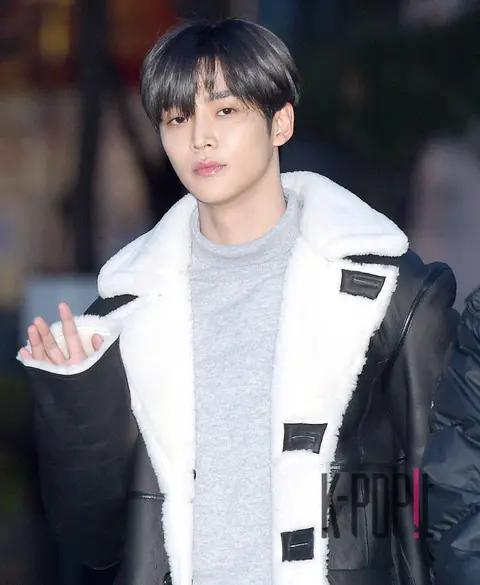 SF9, Rowoon 1 — Music Bank Arrival