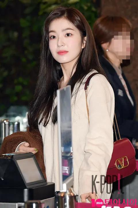 Red Velvet, Irene 1 — Airport