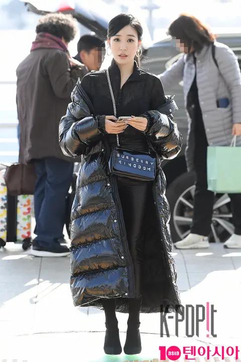 Tiffany Young 1 — Airport