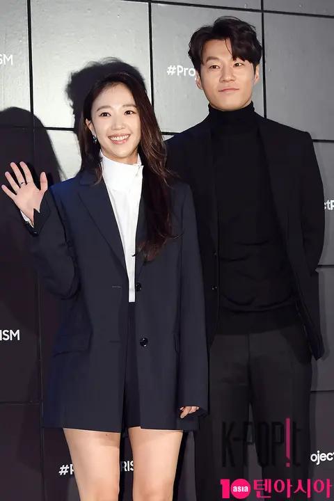Jun Hye-jin, Lee Cheon-hui — Samsung Grande Launch