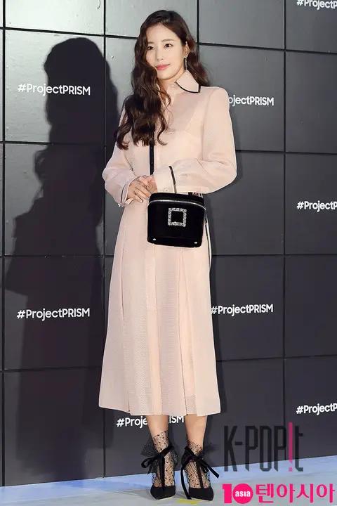 Ki Eun-se 2 — Samsung Grande Launch