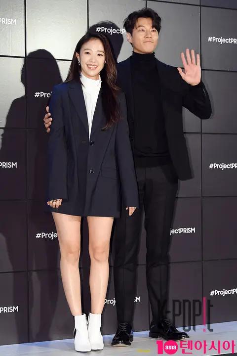 Jun Hye-jin, Lee Cheon-hui — Samsung Grande Launch