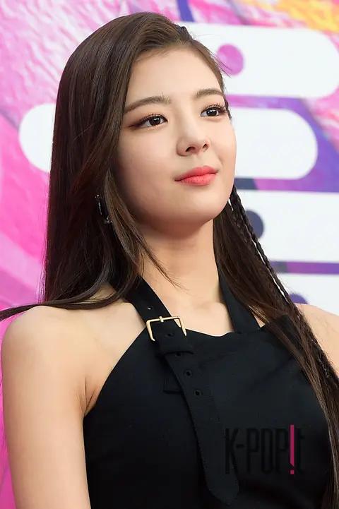 ITZY, Lia — 29th High1 Seoul Music Awards