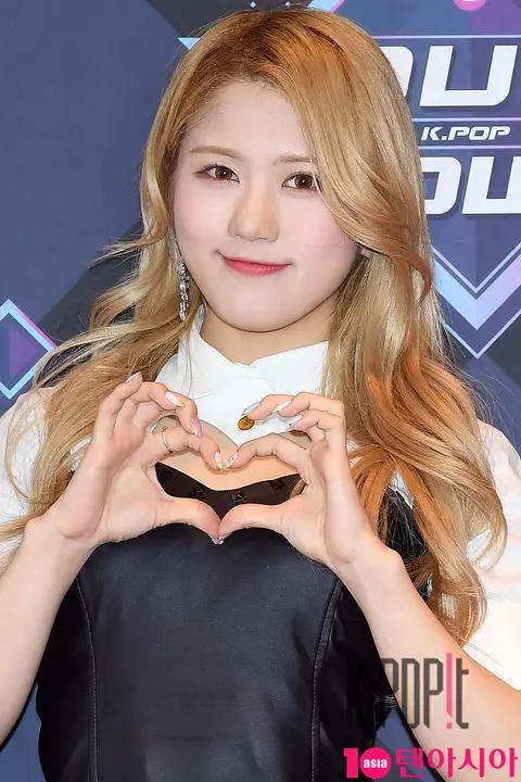 Nature, Haru — M Countdown