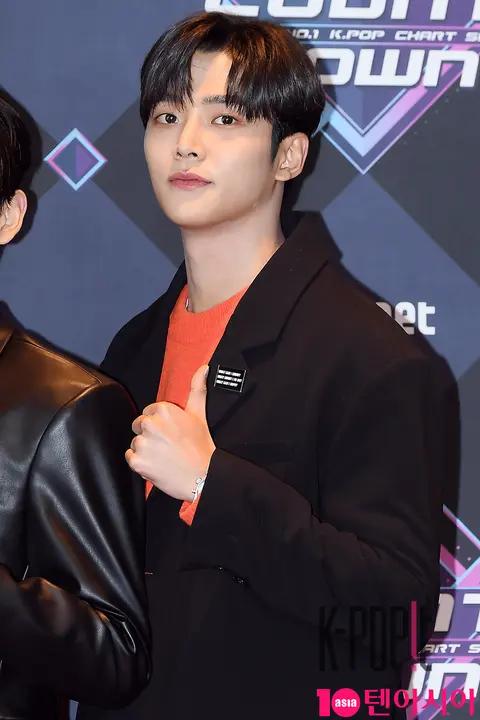 SF9, Rowoon — M Countdown