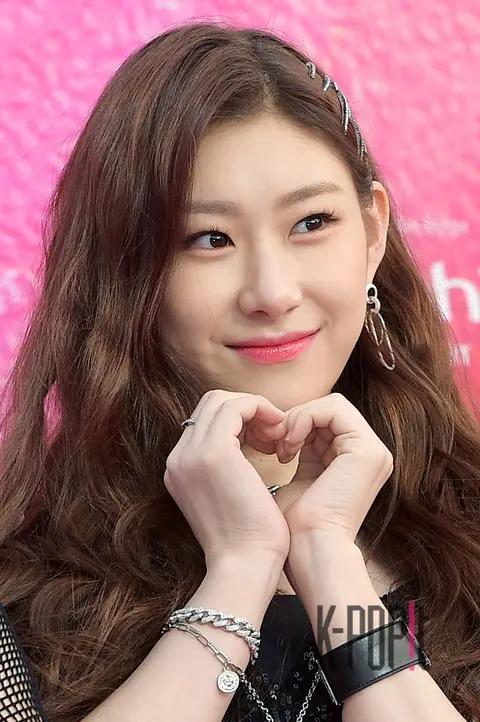 ITZY, Chae-ryeong — 29th High1 Seoul Music Awards