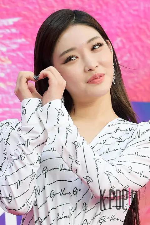 CHUNG HA — 29th High1 Seoul Music Awards