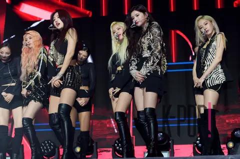 EVERGLOW — EVERGLOW Showcase