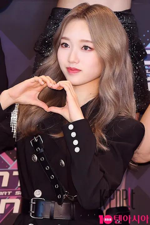 LOONA, Go Won — M Countdown
