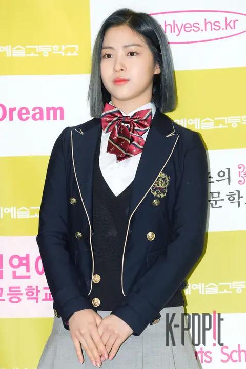 ITZY, Ryujin — Hanlim Arts High School Graduation