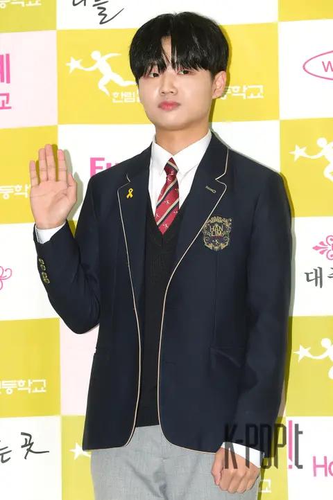 Kim Young-so — Hanlim Arts High School Graduation