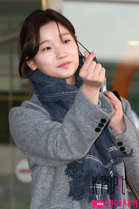 Park So-dam 10 — Airport