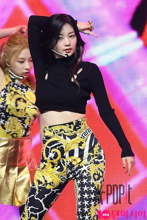 Rocket Punch, Yeon-hee — Rocket Punch Showcase