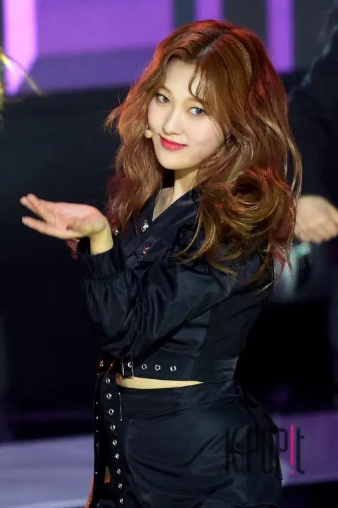 LOONA, Choe Ri — The Show