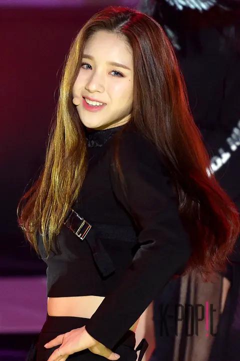 LOONA, Hee-jin — The Show