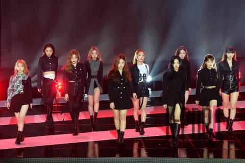 LOONA — The Show
