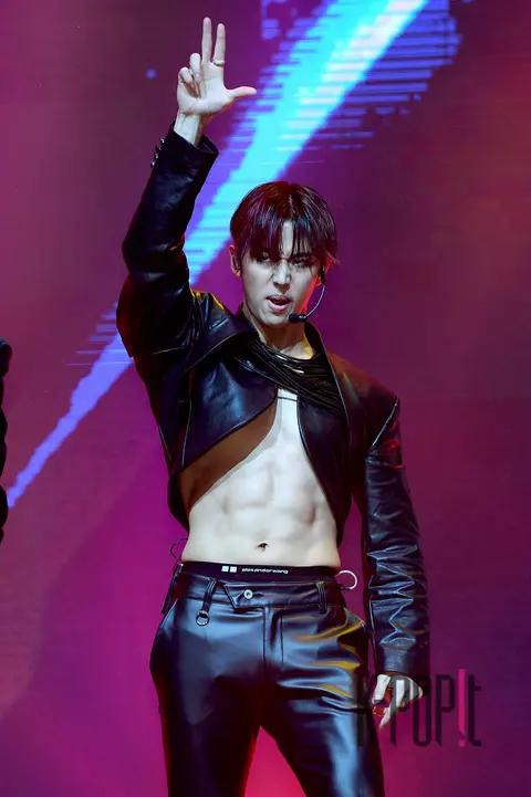 PENTAGON, Hong Seok — PENTAGON Showcase