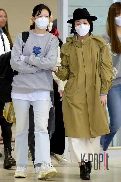 TWICE, Jeongyeon, Chaeyoung — Airport