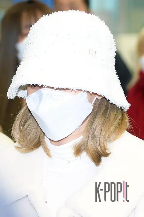 TWICE, Jihyo — Airport