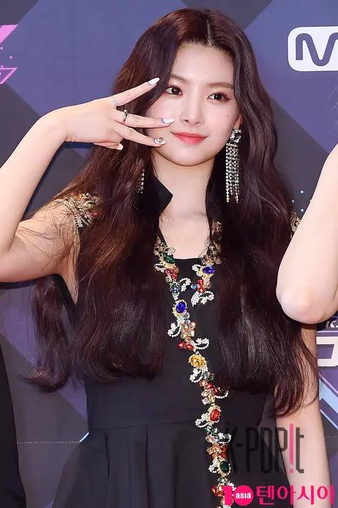 EVERGLOW, Lee Reun — M Countdown