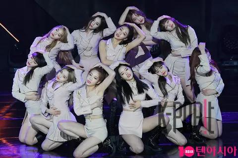 LOONA — The Show