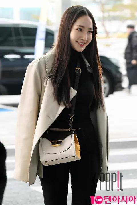 Park Min-young — Airport