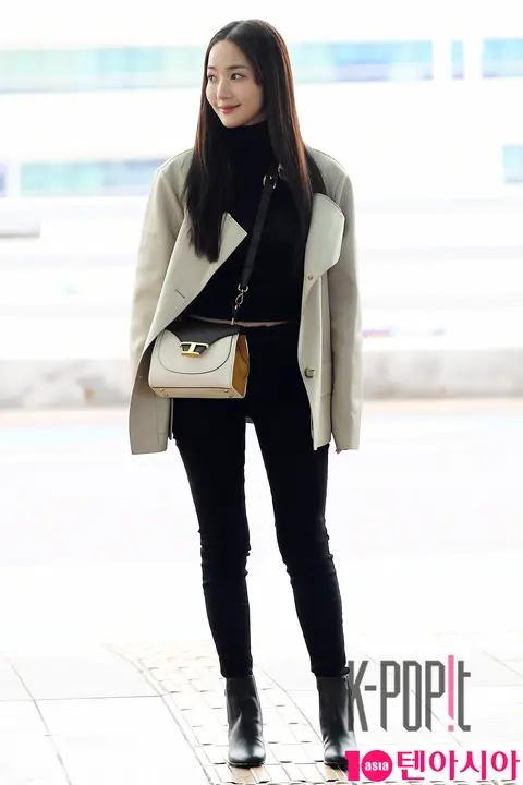 Park Min-young — Airport