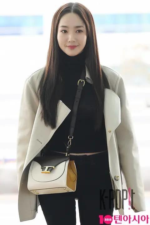 Park Min-young — Airport