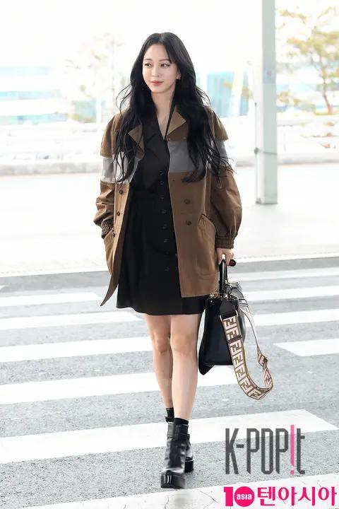 Han Ye-seul (8) — Airport
