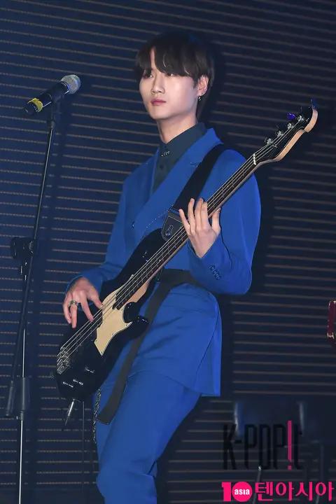Decoy, Won Shin — Decoy Showcase