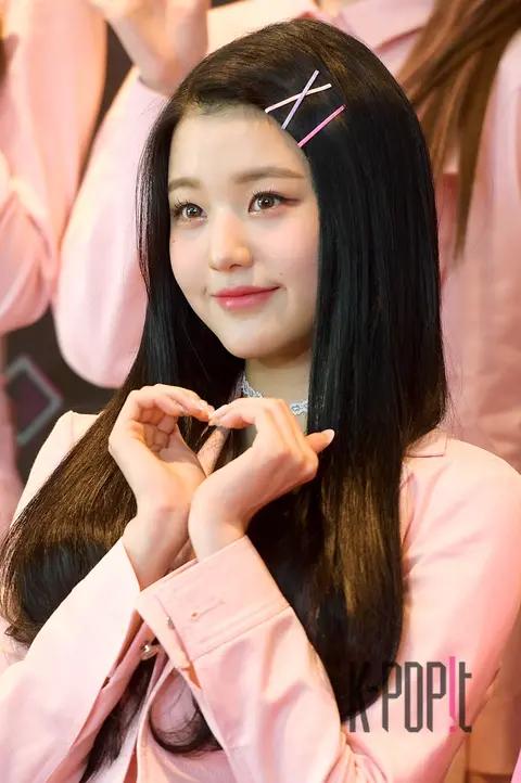 IZ*ONE, Wonyoung (IVE) — M Countdown Rehearsal