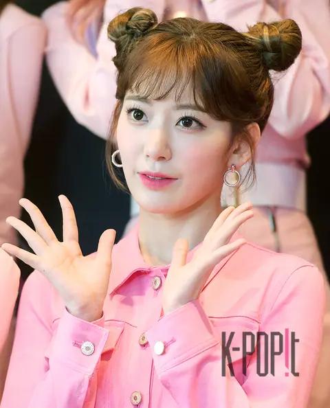 IZ*ONE, Miyawaki Sakura — M Countdown Rehearsal