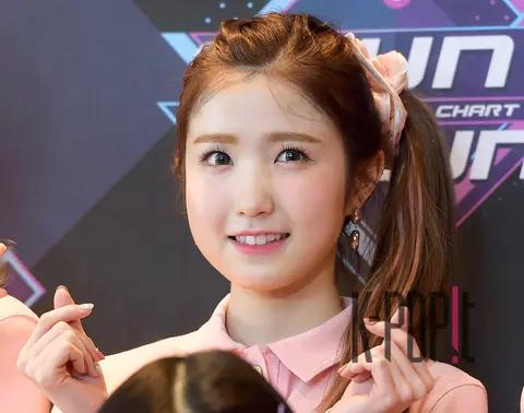 IZ*ONE, Honda Hitomi — M Countdown Rehearsal