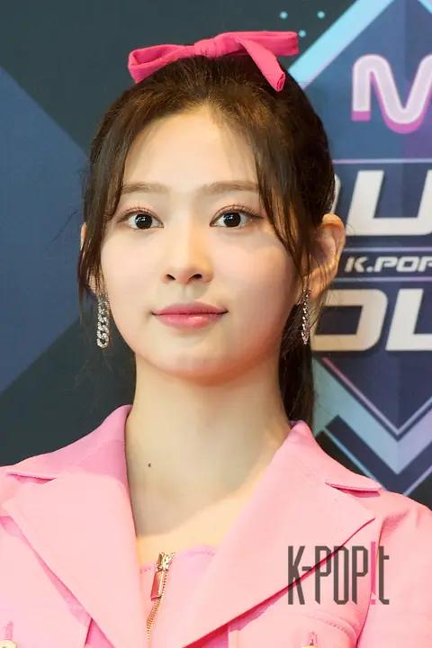 IZ*ONE, Kim Min-joo 1 — M Countdown Rehearsal