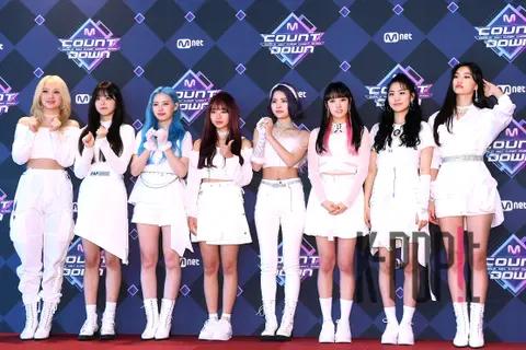 Weki Meki — M Countdown Rehearsal