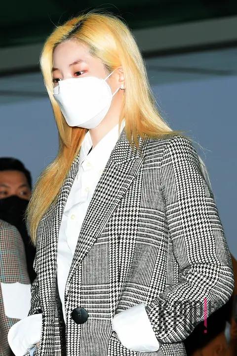 Seo Ye-jin (Reporter) — Airport, TWICE, Dahyun