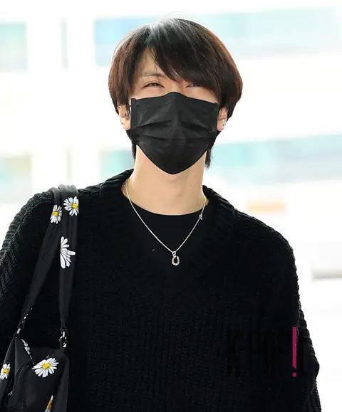 SuperM, Ten — Airport