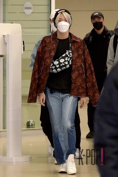 NCT 127, Yuta — Airport