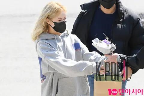 WJSN, Dayoung — Radio Arrival