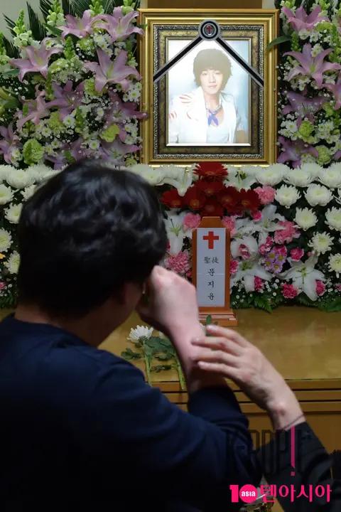 Moon Ji-yoon 7 — Moon Ji-yoon Funeral