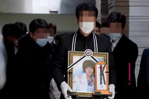Moon Ji-yun — Moon Ji-yoon Funeral Procession