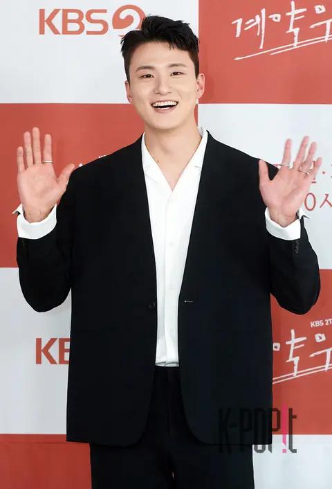 Shin Seung-ho — Contract Friendship Production Briefing