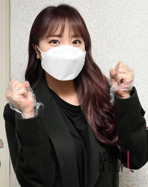 Hong Jin-young — Early Voting