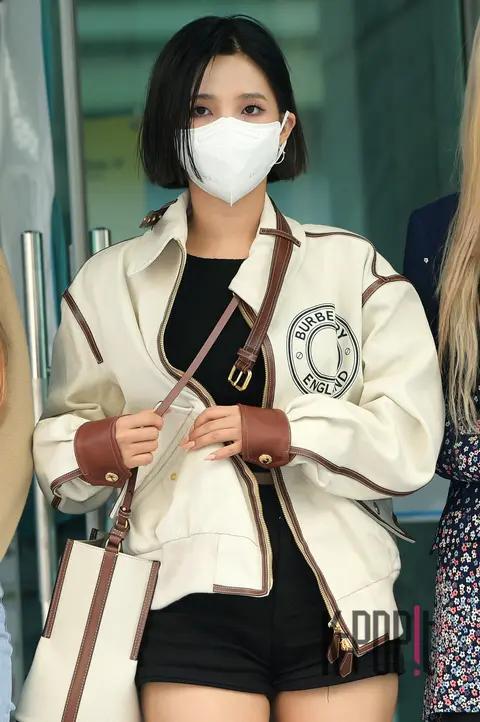 (G)I-DLE, So-yeon — Sangam-dong Residential Center Early Voting