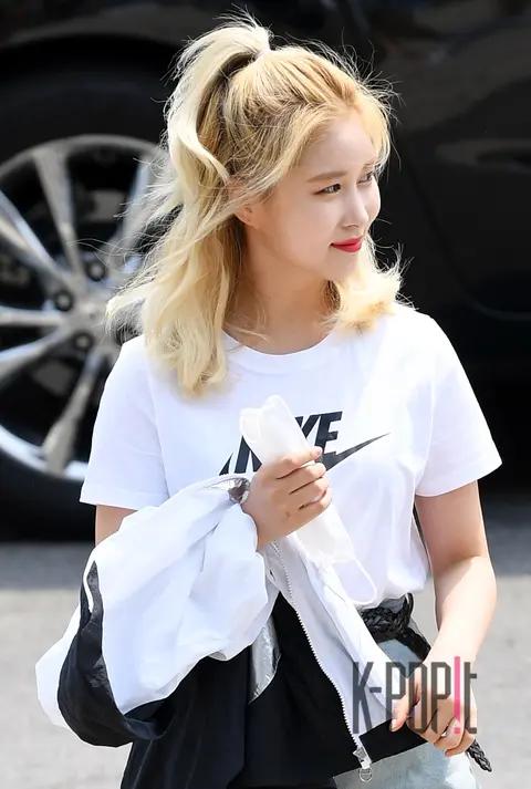 WJSN, Dayoung — Radio Arrival