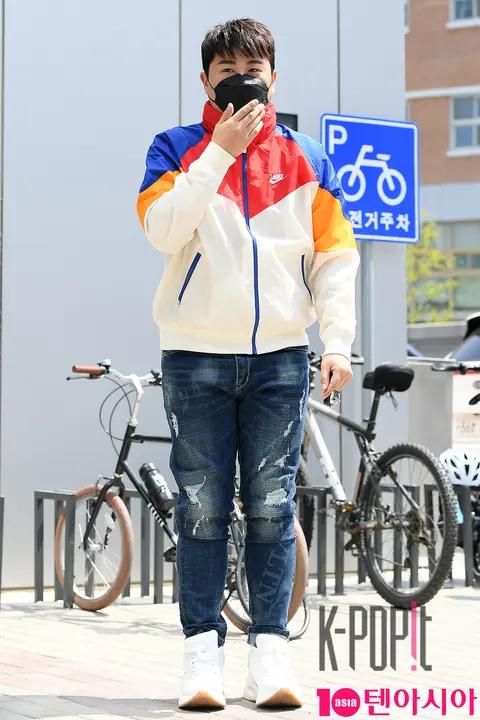 Kim Ho-joong — Mr. Trot Knowing Bros — 2020-04-30